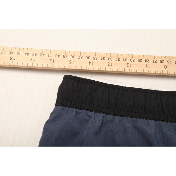 Vuori Shorts Mens Large Blue Black Trim Athletic Hybrid Swim Zip Pocket Drawcord - Picture 6 of 10